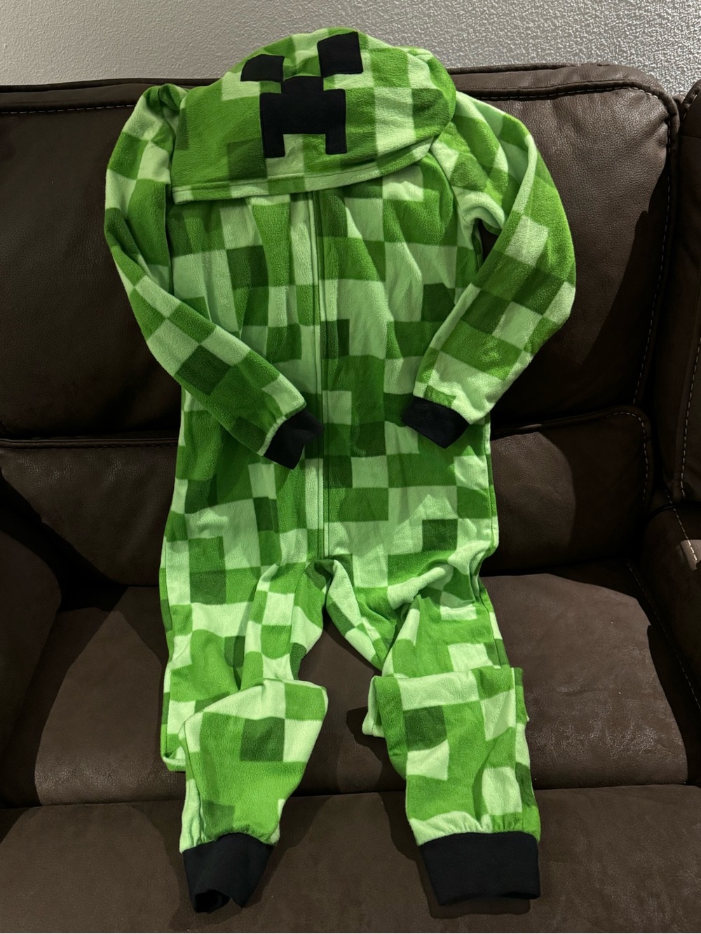 Minecraft Creeper Hooded Onepiece Pajamas (Kids Size 10/12)